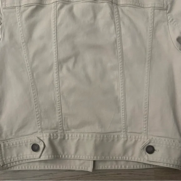 Jones Wear Jean Jacket with Floral Accents - Picture 10 of 12